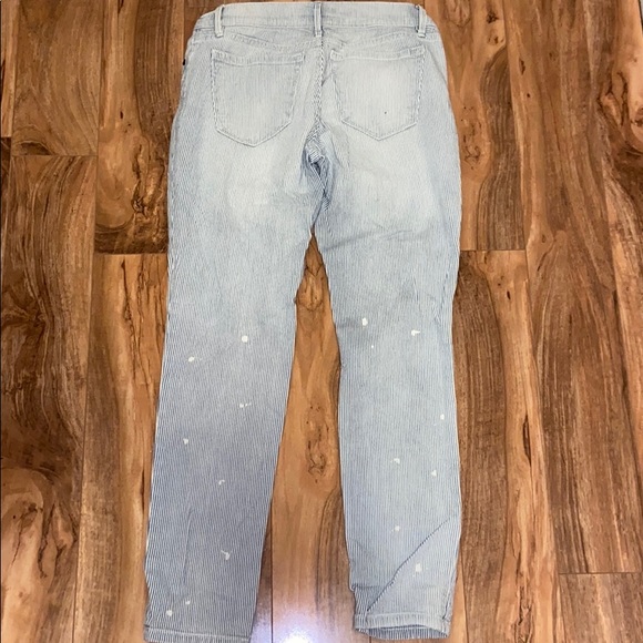 Loft Relaxed Skinny Fit Acid Wash Jeans - Picture 4 of 4